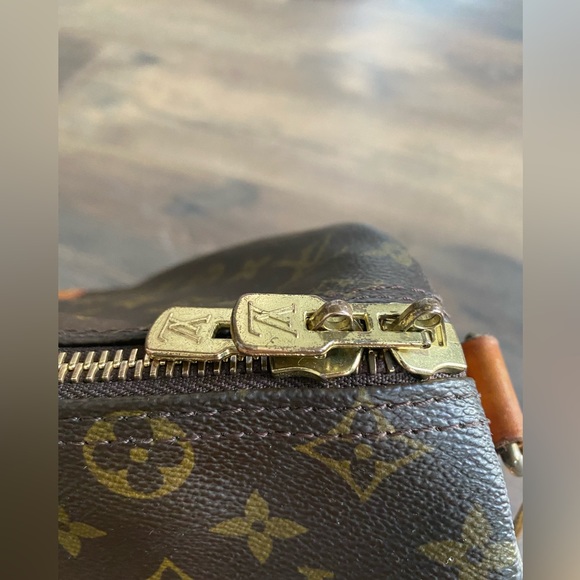 LOUIS VUITTON Rare! Made in USA! Monogram Duffle/Carry All - Picture 8 of 16